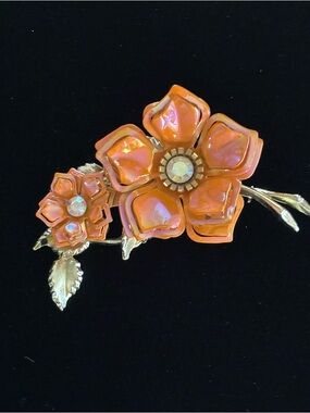 Vintage Gold-Tone Orange Floral Brooch with Auroral Crystals